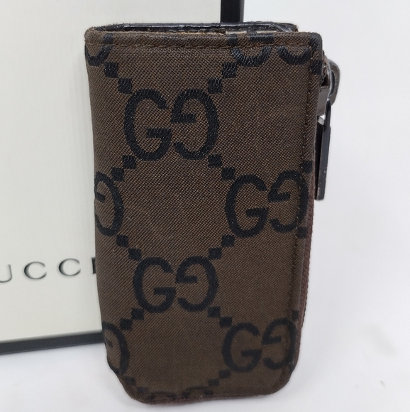 Gucci GG Canvas Zip Around Key Holder - Picture 4 of 12
